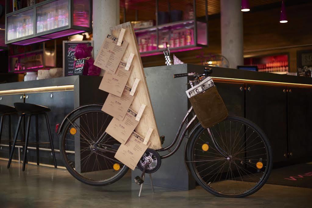 Moxy Frankfurt Airport Hotel Франкфурт на Майн Екстериор снимка